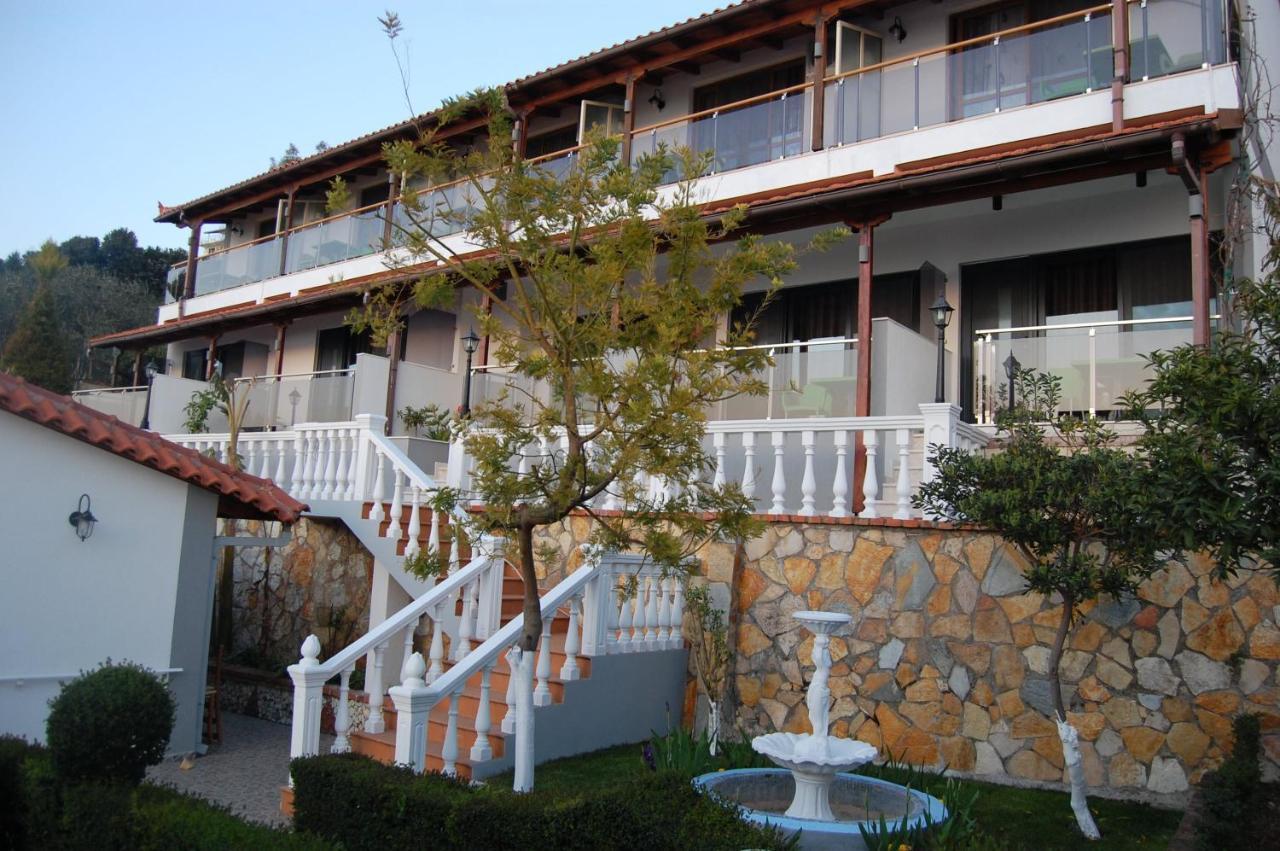 Hotel Ramosaco, Radhime, Vlore 외부 사진