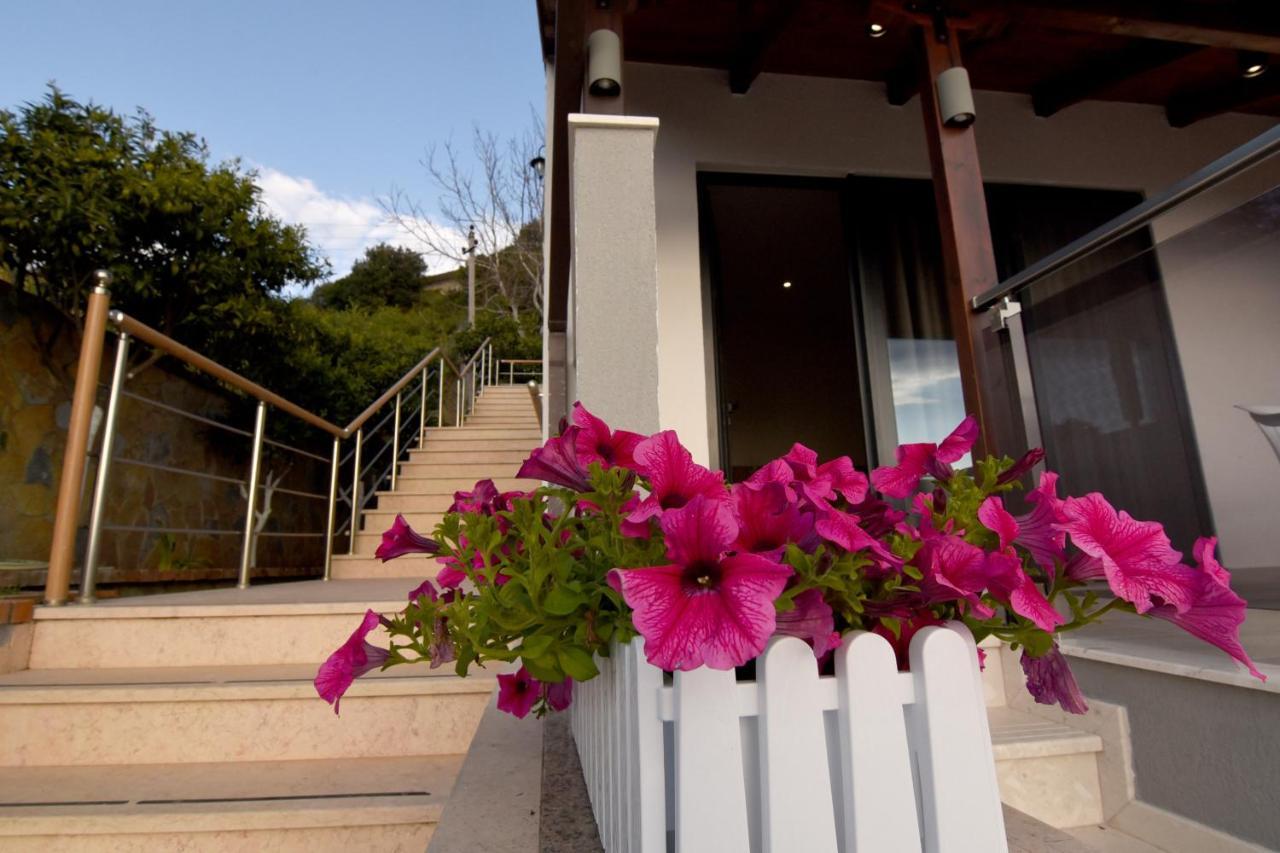 Hotel Ramosaco, Radhime, Vlore 외부 사진