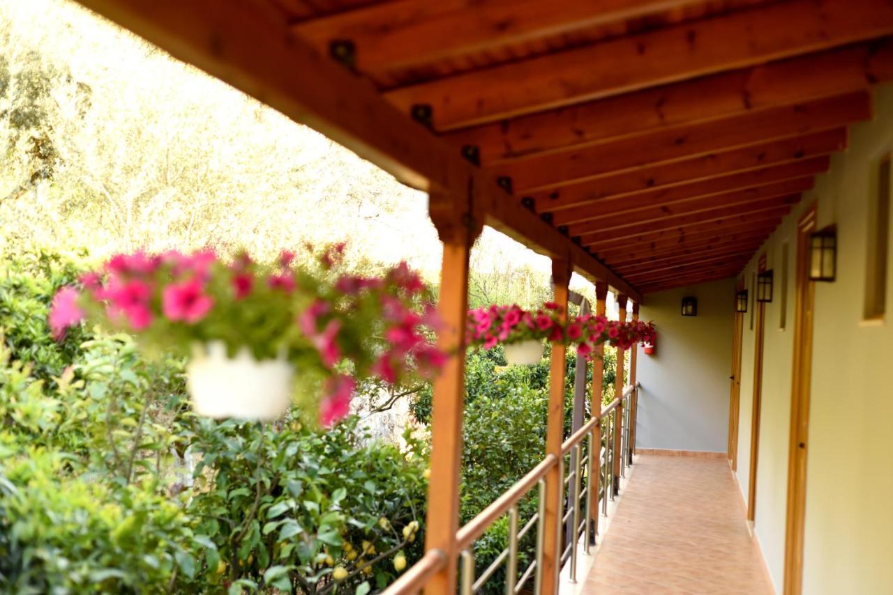 Hotel Ramosaco, Radhime, Vlore 외부 사진