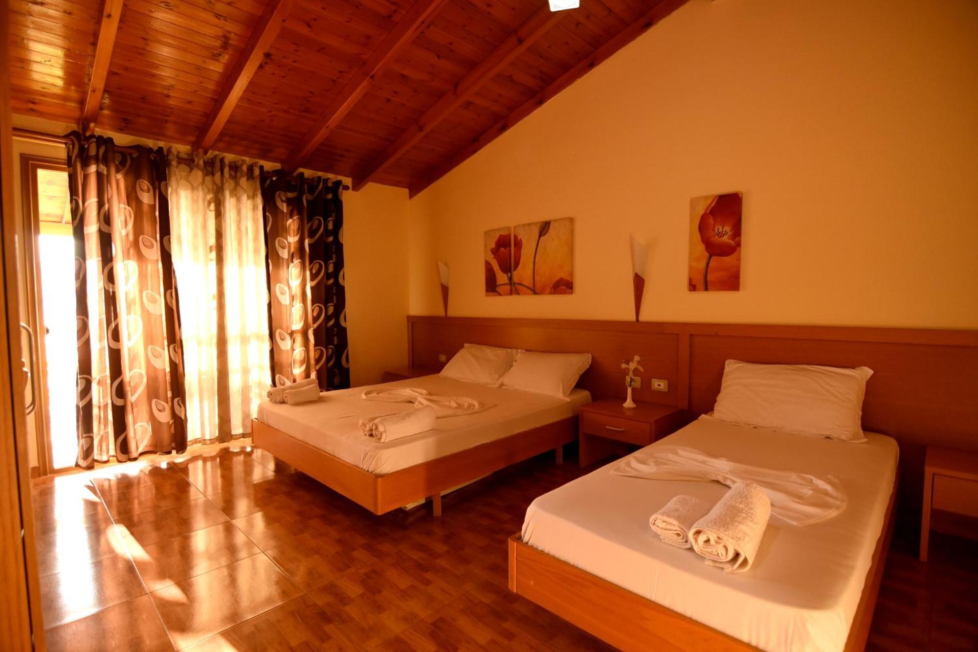 Hotel Ramosaco, Radhime, Vlore 외부 사진